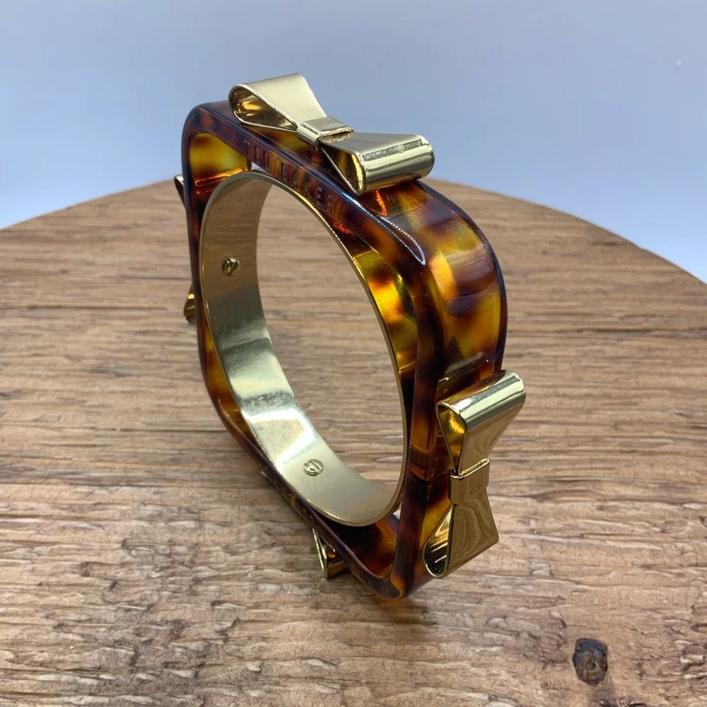 Ted Baker London Charry Tortoise Shell Acrylic Gold Tone Bow Square Bangle - Picture 3 of 6